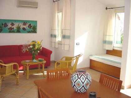 Fewo mit Schwimmbecken in Sardinien