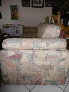 Bettcouch gepflegt und stabil