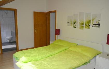 Bed and Breakfast Paradiesli