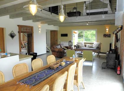 Superb Villa in der Nähe Simiane la Rotonde