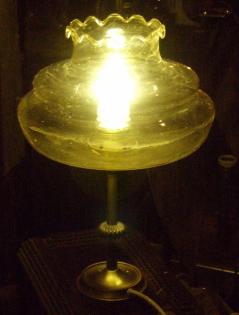 Alte lampe bernsteinfarben