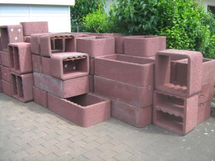 Ton- u. Glaskrüge,  Amphoren mit Ablassgarnitur