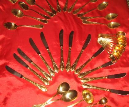 23/24 Karat hartvergoldetes Besteck, 69-teilig