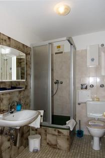 Stundenhotel-Stundenzimmer-Tageszimmer-Seitensprungzimmer-Erotikzimmer-Liebesnes
