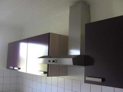 Neuwertige Küchenzeile mit Elektrogeräten