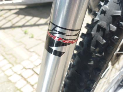 (203) 24 Gang 26 Zoll Gabel gefedert Rh 46 ALU - RAHMEN