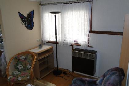  Winterfestes Wochenendhaus südliches Berlin am Wald und Wasser in Kleingartenan