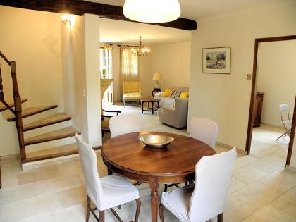 Dorfhaus mit großem Garten