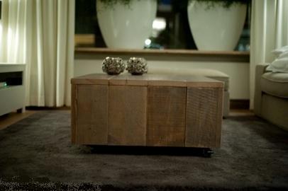 Bauholz Couchtisch Hof von www.exklusivdutchdesign.de