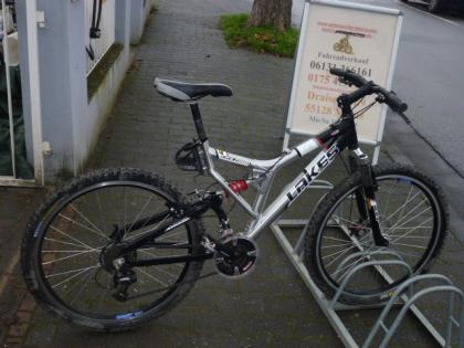 (107) 21 Gang LAKES 26 Zoll GABEL u SATTEL gefedert ALU - RAHMEN Rh 46