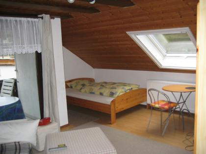 Zimmer möbl. DG 3. Stock, Leidersbach b. Aschaffenburg, frei ab 01.08.2021