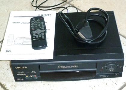 Für Liebhaber: Videorekorder  inklusive Videosammlung günstig abzugeben