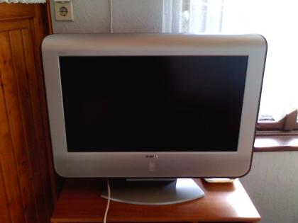 SONY-LCD-Flachbild-TV 80 cm Bildröhre