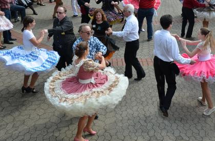 FRIENDSHIP SQUARES WÜRZBURG - Square Dance Club