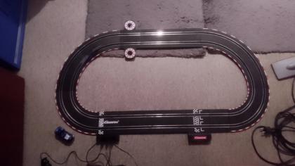 Carrera Go!!!-Rennbahnen mit Rennautos und vielen Einzelteilen