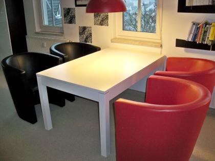 Moderne und bequeme Sessel