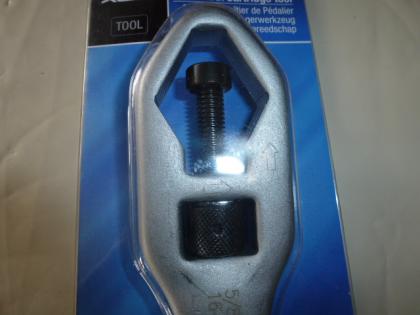 (91) XLC UNIVERSALSCHLÜSSEL für ZAHNKRANZABDREHN