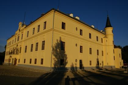 Kunsträume, Büros im Schloss Hubertendorf zu vermieten