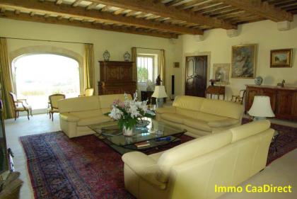 Weingut von 72 Hektar in der Französischen Provence bei Cavaillon