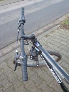 (112) 18 Gang 28 Zoll Gabel gefedert sehr leicht Rh 53