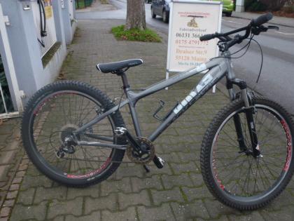 (13) 8 Gang 26 Zoll Dirt Bike Rh 380 Rahmen ALU Federgabel gefedert