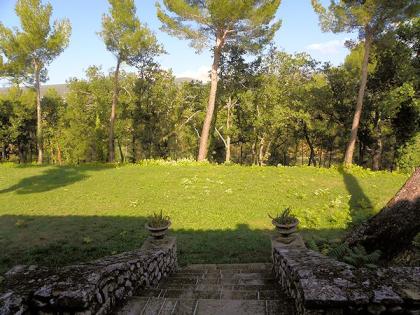 Dorfhaus mit großem Garten