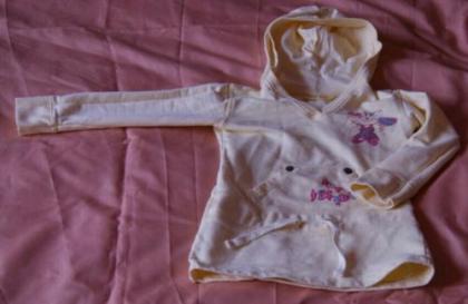 Biete ne ganze Masse an Mädchenbekleidung von 68-118