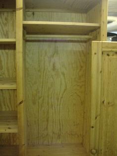 Geräumiger Weichholz - Kleiderschrank Dielenschrank Garderobe