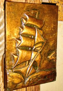Kupfer relief bild segelschiff