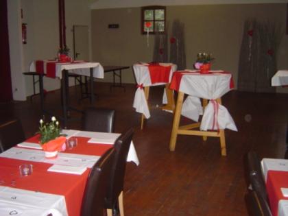 Wir vermieten Räumlichkeiten für Hochzeiten / Feier aller Art auf schönem Gutsho