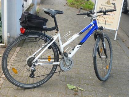 (59) 24 Gang 28 Zoll Rh 44 ALU-RAHMEN sehr leicht Gabel gefedert