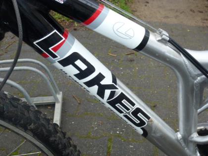 (107) 21 Gang LAKES 26 Zoll GABEL u SATTEL gefedert ALU - RAHMEN Rh 46