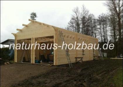 Individuelle Fertigung von Blockbohlengaragen in 50/70mm nordischer Blockbohle,.