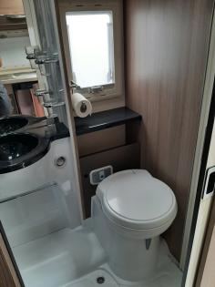 Wohnmobil  Alkoven für 4 Personen zu vermieten