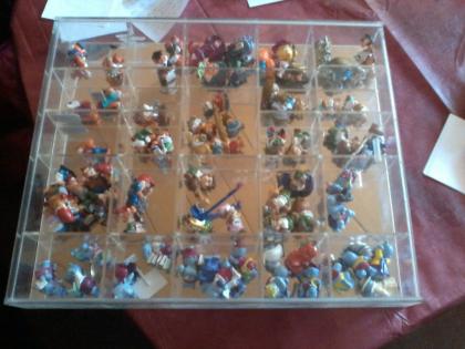 Habe Ü Eier Figuren ohne Ende. Wer hat Interesse?