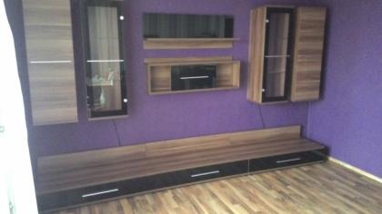 Sehr gut erhaltene Wohnwand