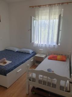 Am Meer in Sonnige Dalmatien Ferienhaus 50 m zum Meer !!!!