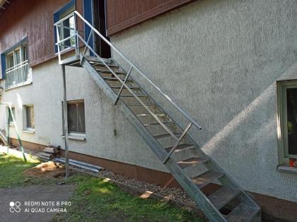 Schmiedeeisenzaun aus Polen, Metalltreppen aus Polen, Metallzaune