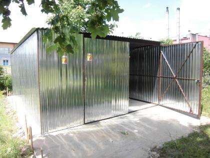 4x6 verzinkte Blechgarage mit Dachschräge nach hinten, mit Doppeltür