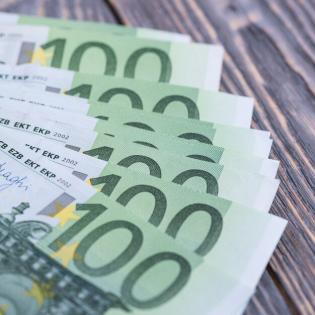 Zinslose Kredite für Privatpersonen und Unternehmen