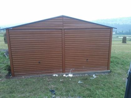 Blechgarage 6x6 mit Satteldach, mit Schwingtoren