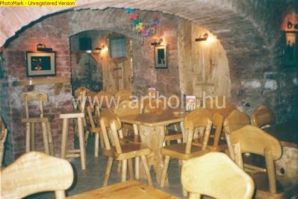 RUSTIKALE TISCHE, STÜHLE UND BÄNKE