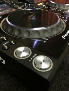 2X CDJ 2021 NEXUS2 - 1X DJM 900 NEXUS 2- WIE NEU