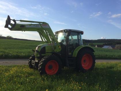 CLAAS Ares 557