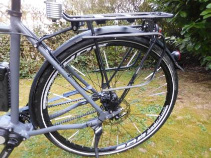 Hochwertiges Treckingrad