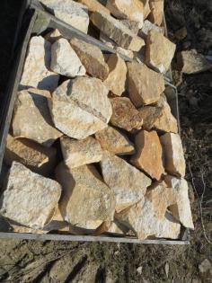 Naturstein für Felswände im Garten