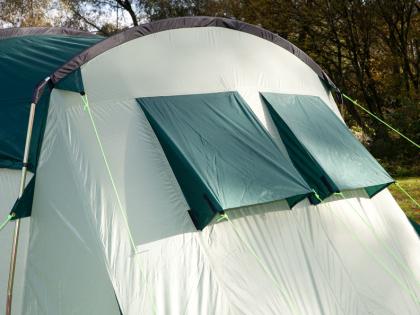 Biete Zelt mit  viel Aussrüstung / Zubehör