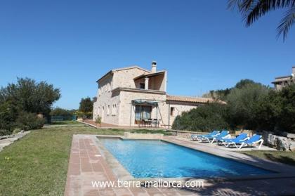 Wunderschöne Finca mit Pool im Tal von Son Macia auf Mallorca
