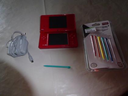 Nintendo DSi Ladegerät Stifte