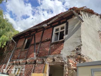 Grundstück mit renovierungsbedürftigem Haus zu verkaufen Preis VH